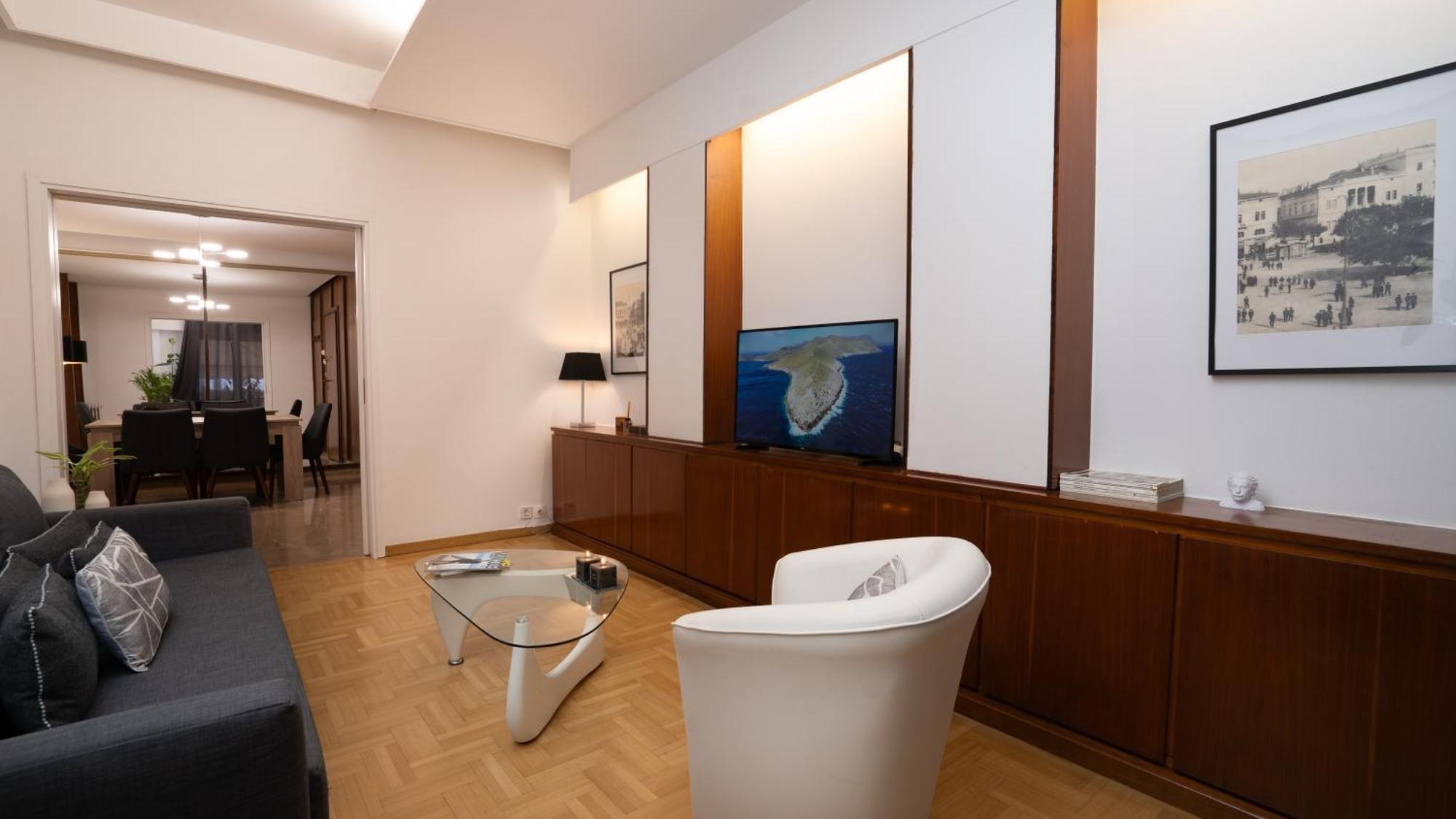 Quiet City Center Apt On A Pedestrian Street 아테네 외부 사진