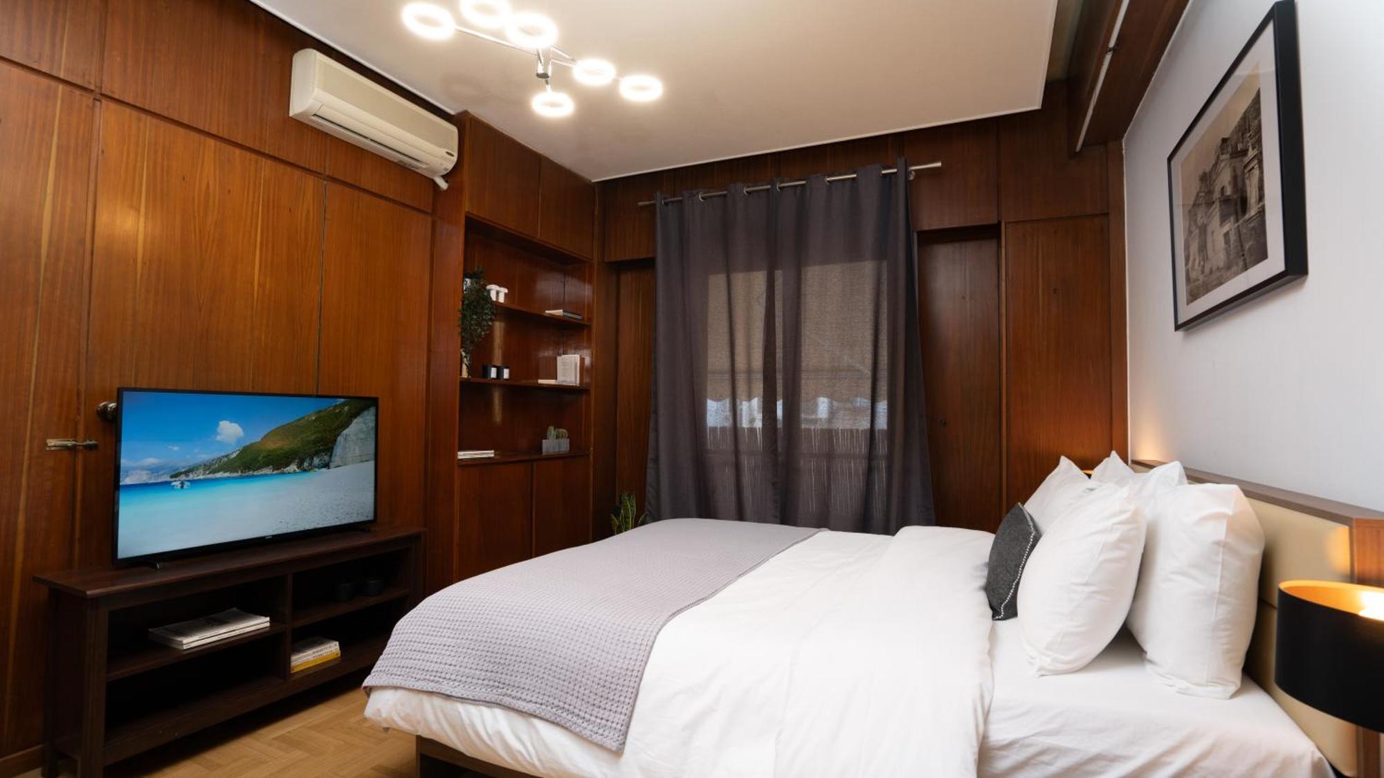 Quiet City Center Apt On A Pedestrian Street 아테네 외부 사진