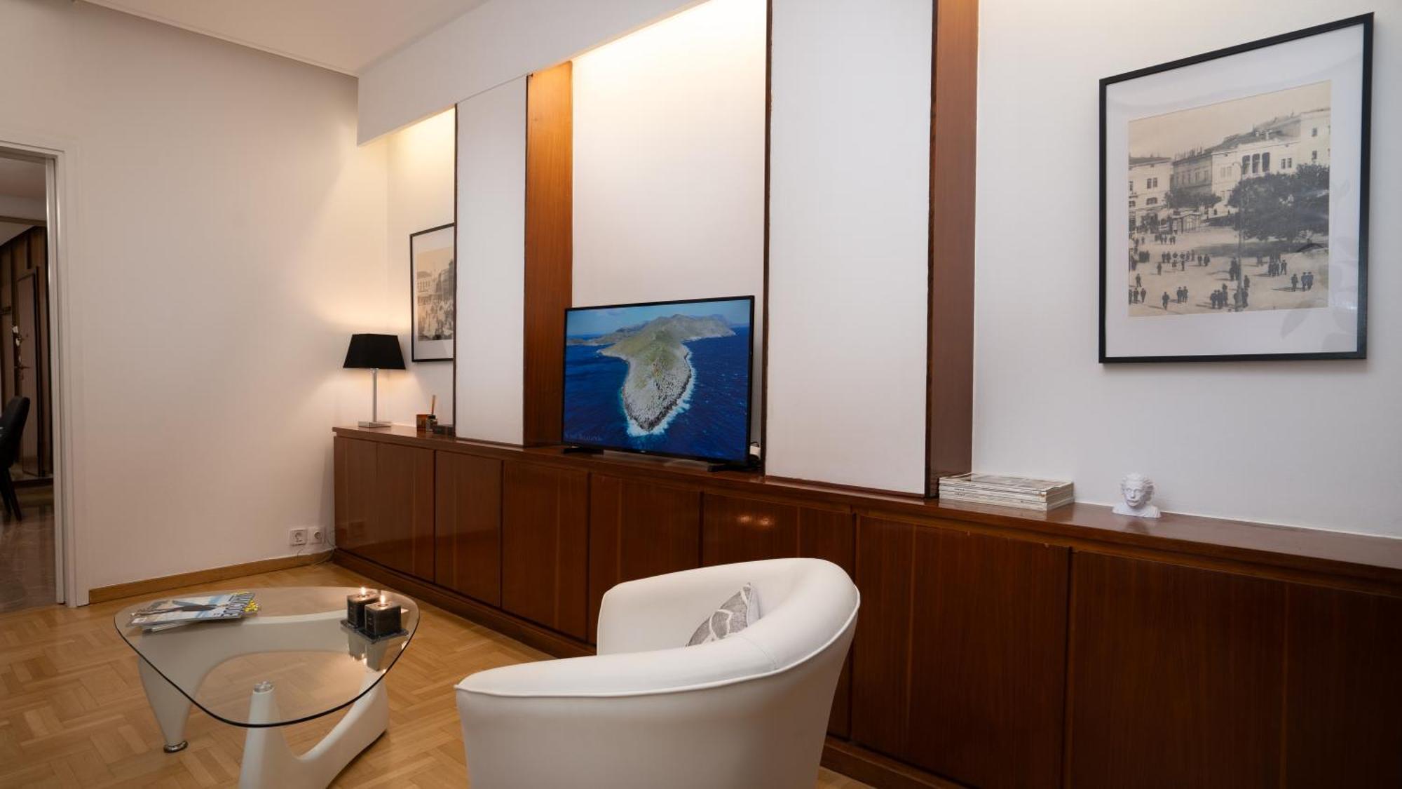Quiet City Center Apt On A Pedestrian Street 아테네 외부 사진